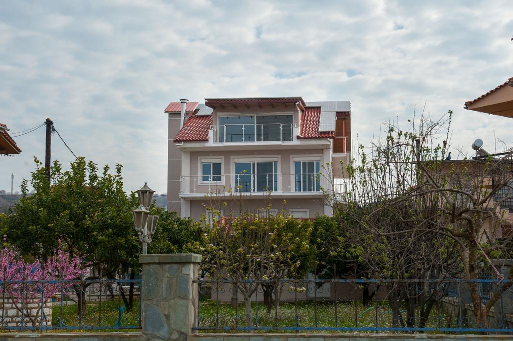 Vanessa'S Rooms & Apartments คานาลี ภายนอก รูปภาพ
