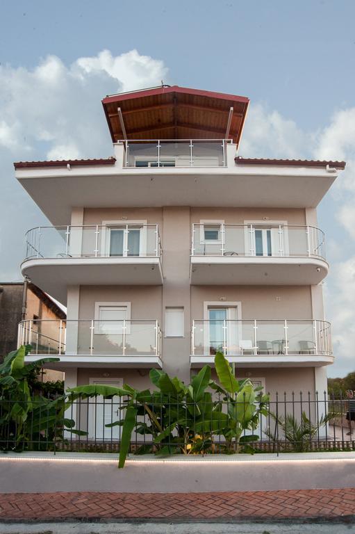 Vanessa'S Rooms & Apartments คานาลี ภายนอก รูปภาพ